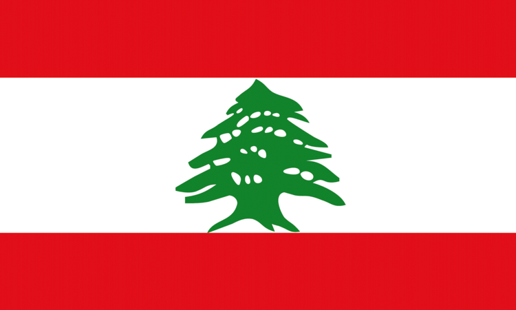 A független Libanon zászlója a jellegzetes cédrus sziluettel